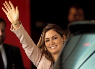 La primera dama de Brasil da negativo para COVID-19, tras contagio de Bolsonaro