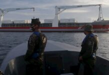 Llega a Puerto Cortés buque que trae dos hospitales móviles comprados por Invest-H