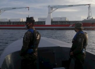 Llega a Puerto Cortés buque que trae dos hospitales móviles comprados por Invest-H