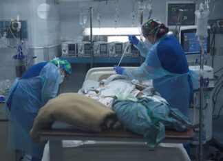 Piñera presenta un plan de desconfinamiento de Chile en medio de la pandemia hospital