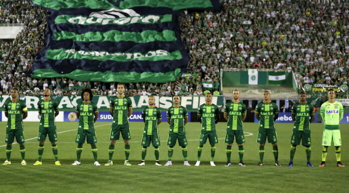 Por 14 infectados con COVID-19 cancelan partido del Chapecoense en Brasil