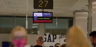 TUI suspende sus paquetes a España hasta el 9 de agosto excepto a las islas TUI