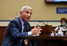 Fauci espera que China y Rusia prueben sus vacunas antes de administrarlas Fucci