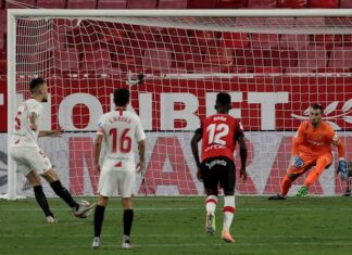 El argentino Ocampos adelanta al Sevilla (1-0) de penalti