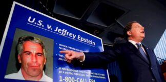 El FBI detiene a socia del magnate Jeffrey Epstein en supuesta trama de abuso