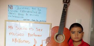 Escuela especial para formar niños en la música a punto de desaparecer nino