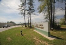 Un hondureño bajo custodia de Inmigración de EE.UU. muere por coronavirus Centro de Detención