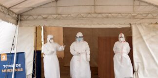 Pueblos indígenas paraguayos reclaman atención estatal por casos de COVID-19 Enfermeras