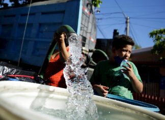 Una populosa localidad de El Salvador con crisis de agua en medio de la pandemia agua