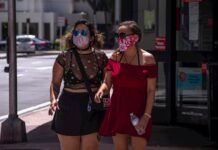 EE.UU., en «una nueva fase» de la pandemia con contagios en áreas urbanas y rurales eeuu