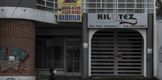 Costa Rica inicia agosto con la apertura económica y preocupada por los casos graves costa rica