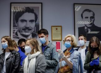 Rusia venderá al mundo su vacuna contra COVID-19 bajo el nombre de Sputnik V