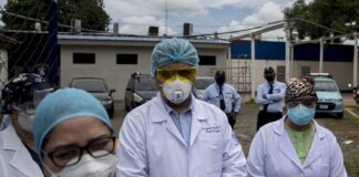 El Gremio médico reporta la muerte de 53 doctores por COVID-19 en El Salvador