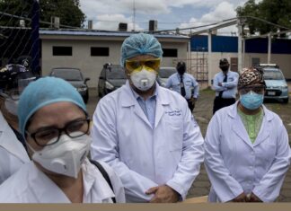 El Gremio médico reporta la muerte de 53 doctores por COVID-19 en El Salvador