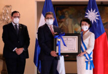 Honduras condecora a la embajadora de Taiwán y a la representante del UNFPA