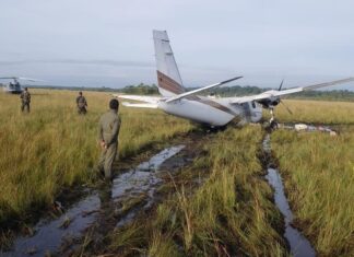 Honduras incauta avioneta procedente de Suramérica con 16 fardos de droga