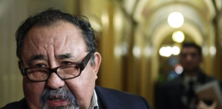 Segundo congresista en EEUU da positivo a COVID-19 en una semana