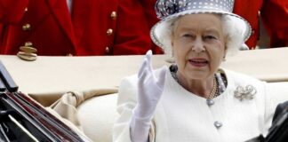 Detuvieron a un sirviente de la Reina Isabel II por robar una medalla y subastarla por Ebay