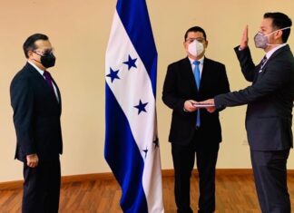 Se juramenta a Rolando Leán Bu como Presidente de la Comisión Interventora -ENEE