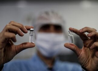 Personal de la primera línea de combate contra el Covid-19 será priorizados para la vacuna vacuna