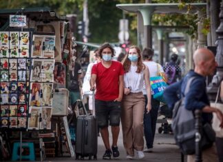 La mascarilla será obligatoria en ciertos lugares de París a partir del lunes paris