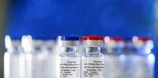 La vacunación masiva en Rusia contra la COVID-19 comenzará en un mes Vacuna