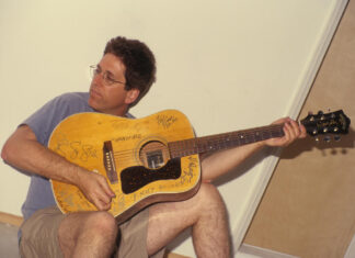 Muere Jack Sherman, ex guitarrista de Red Hot Chili Peppers, a los 64 años