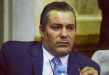 Suspenden a diputado argentino que besó un seno a su pareja en plena sesión Juan Emilio Ameri