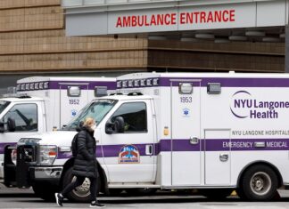 Nueva York reporta una muerte por COVID-19, su cifra diaria más baja hospital new york