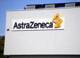 Gobierno de Honduras asegura que la vacuna AstraZeneca también se aplicará a personas mayores de 65 años AstraZeneca
