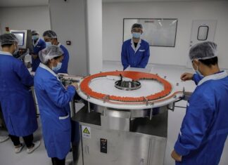 La primera dosis de la vacuna de la COVID-19 se administrará gratis en Japón