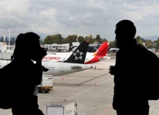 Aerolíneas y el turismo vuelven a operar en Colombia tras cinco meses parados