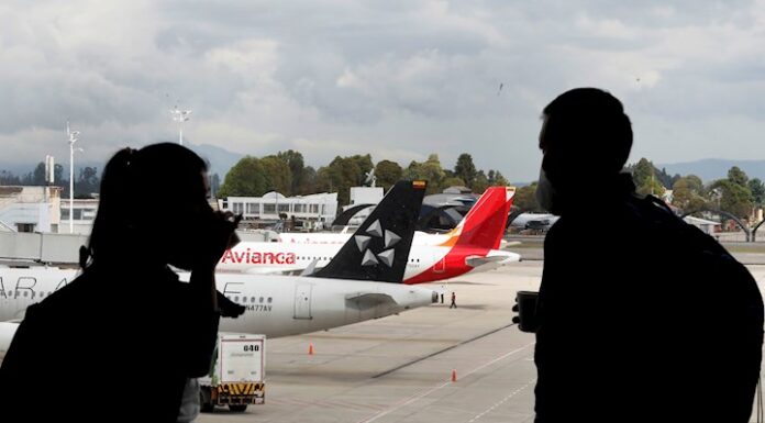 Aerolíneas y el turismo vuelven a operar en Colombia tras cinco meses parados