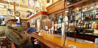 Inglaterra cerrará bares y restaurantes a las diez de la noche contra COVID-19