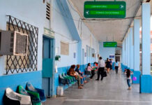 El Hospital Leonardo Martínez a punto de cerrar la UCI por falta de personal