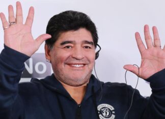 Maradona donará camisetas, comida y obras de infraestructura a diez ciudades