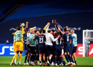 Otros tres jugadores del PSG y Mandanda dan positivo por coronavirus