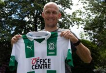 Robben marca con el Groningen 18 años después