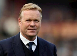 Koeman, sobre la falta a Alba en Sevilla: «No entiendo cómo el VAR no entra»