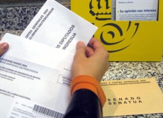 Trump redobla ataques al voto por correo y Twitter alerta de datos engañosos