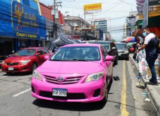 Lanzan nueva modalidad de taxis para mujeres en SPS denominada «Sheula» taxi mujer