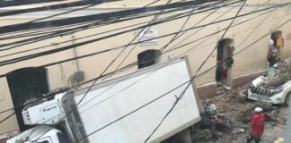 Colapso de infraestructura perimetral en un costado del mercado de Santa Rosa de Copán provoco daños materiales y un menor herido
