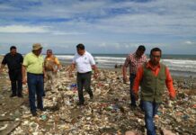 Honduras reclama por suciedad procedente de Guatemala basura