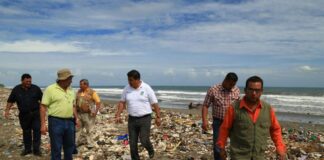 Honduras reclama por suciedad procedente de Guatemala basura