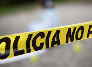 Asaltantes le quitan la vida a un pasajero de microbús