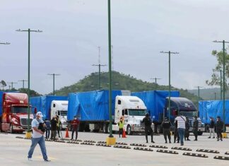 Diversas opiniones sobre los Hospitales Móviles que no se están utilizando