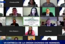 «Maestros del Año» reciben reconocimiento por su labor profesional