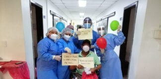 Dos meses después de estar conectado a un ventilador, le dan de alta