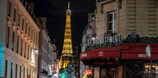 Francia bate el récord de contagios por tercer día consecutivo con 45.422 Paris