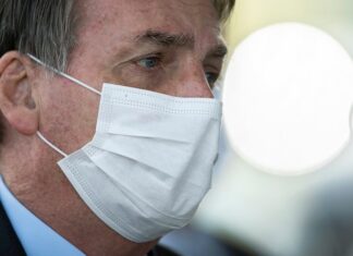 Bolsonaro dice que «Dios nos dio la hidroxicloroquina» y aboga por el trabajo Jair Bolsonaro,